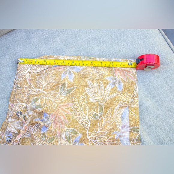 CYNTHIA ROWLEY Linen 2” Pull-on with Floral Leaf Pattern Women’s Shorts Size S - Picture 7 of 11